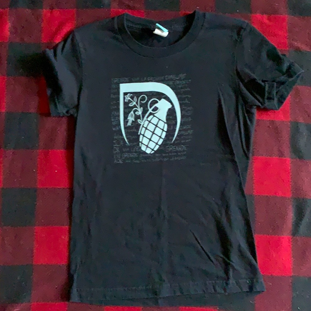 Women’s Grenade Tee